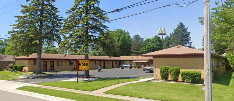 Star Motel (Strohs Motel) - Street View (newer photo)